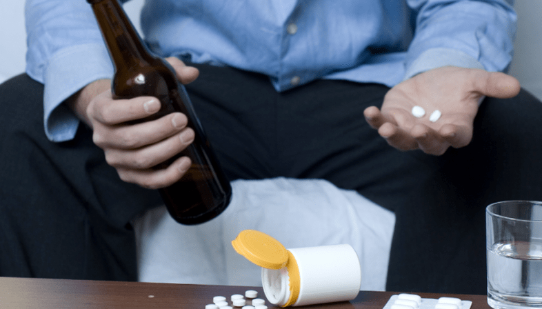 what antibiotics cannot be combined with alcohol